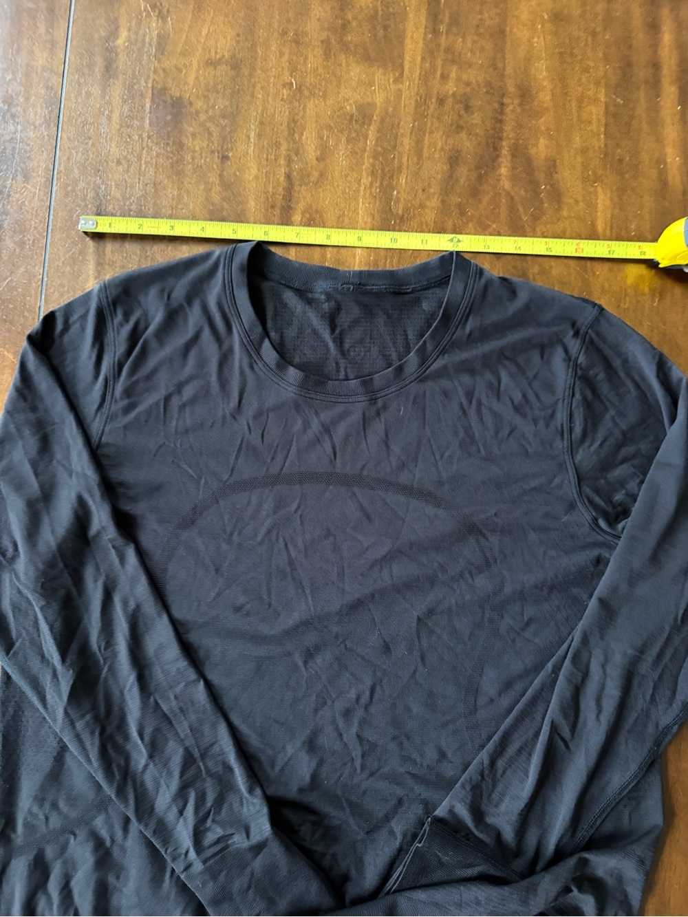 Lululemon relaxed swiftly long sleeve hip length size 12/14